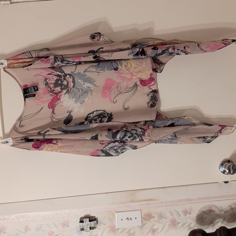 Sheer Floral Pattern Accent Jacket With Handkerchief Sleeves, NWOT, Size L